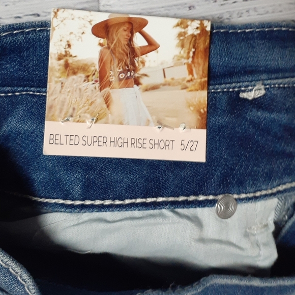 NWT Sincerely Jules Size 5 Super High Rise Denim Shorts - Picture 3 of 3